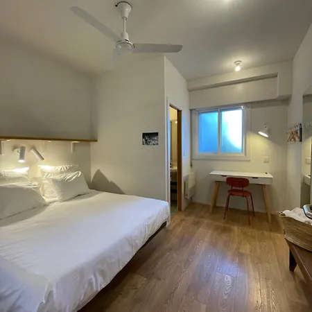 拉尔艾特兰提卡旅馆 比戈